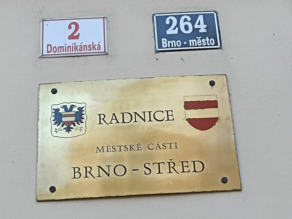 Po kauze Stoka má ÚMČ Brno-střed další průšvih, tentokrát kvůli machinacím s přidělováním obecních bytů.