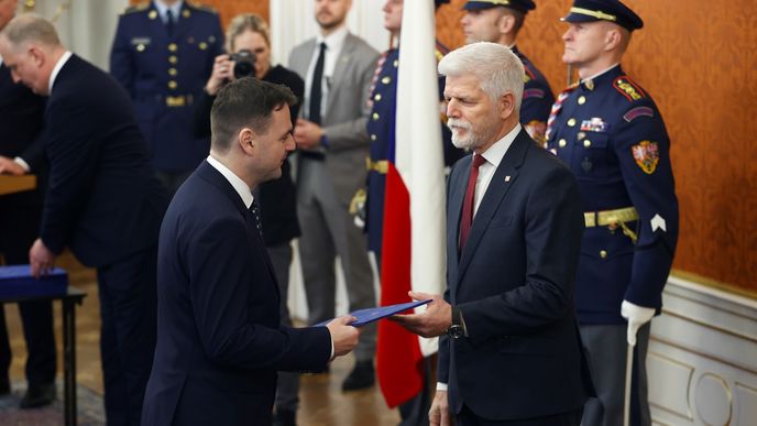 Prezident Petr Pavel jmenuje vládu premiéra Andreje Babiše (ANO) složenou ze zástupců hnutí ANO, SPD a Motoristů: Na snímku Petr Macinka za Motoristy (15. 12. 2025) Prezident Petr Pavel jmenuje vládu premiéra Andreje Babiše (ANO) složenou ze zástupců hnutí ANO, SPD a Motoristů: Na snímku Petr Macinka za Motoristy (15. 12. 2025)