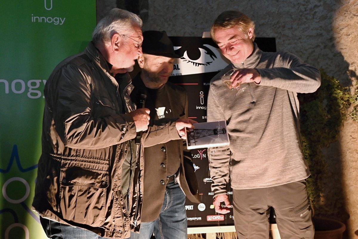 Herci Jaromír Hanzlík a Jiří Dvořák pokřtili DVD s filmem Závrať.