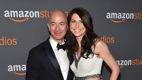 Zakladatel Amazonu Jeff Bezos s exmanželkou MacKenzie