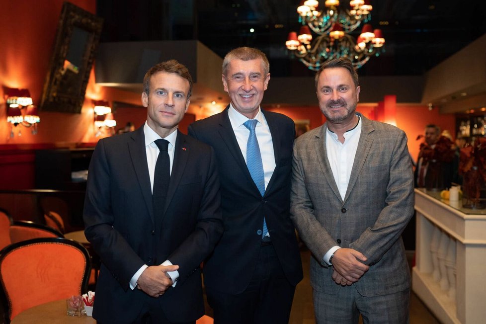 Expremiér Andrej Babiš (ANO) se setkal s francouzským prezidentem Emmanuelem Macronem.