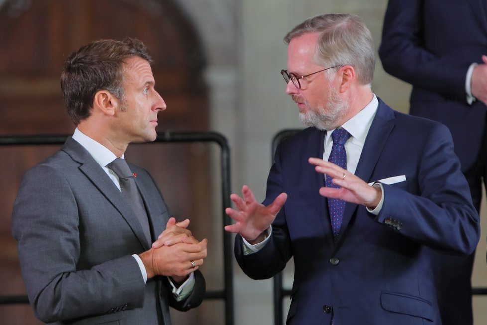 Supersummit na Pražském hradě: Český premiér Petr Fiala a francouzský prezident Emmanuel Macron