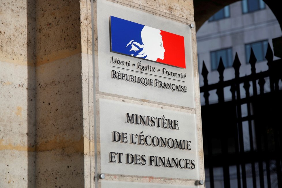 Macron zruší prestižní vysokou školu ENA, kde studují francouzské elity