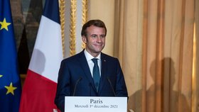 Macron po „nas*ání“ neočkovaných ztrácí náskok. Dotahují se na něj dvě prezidentské kandidátky