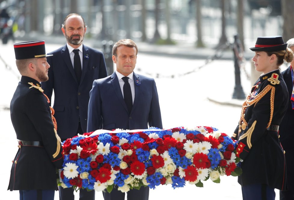 Francouzský prezidenr Emmanuel Macron během 75. výročí  konce 2. světové války (8. 5. 2020)