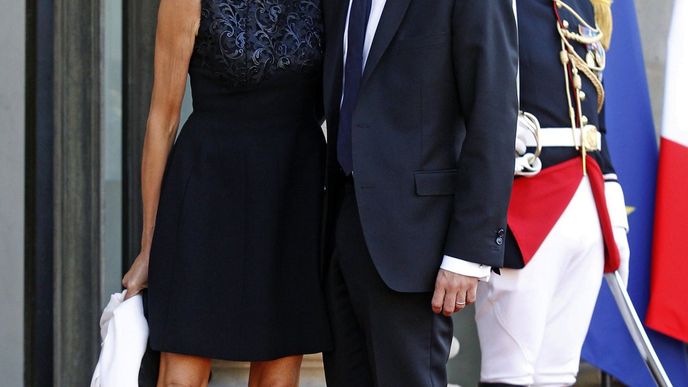 Prezident Emmanuel Macron s manželkou