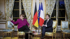 Francouzský prezident Emmanuel Macron přijal v Elysejském paláci německou kancléřku Angelu Merkelovou.