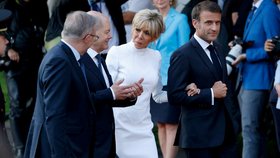 Summit NATO v Litvě: premiéři Austrálie a Německa s francouzským prezidentským párem (12. 7. 2023).