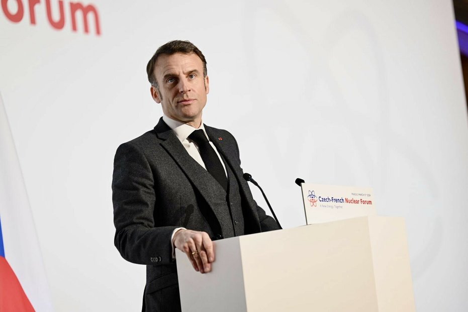 Macron v Česku podpořil Ukrajinu a debatoval o jaderné energetice