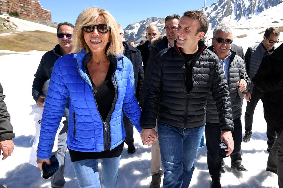 Emmanuel Macron s manželkou Brigitte Trogneuxovou.