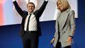 Emmanuel Macron s manželkou Brigitte Trogneuxovou.