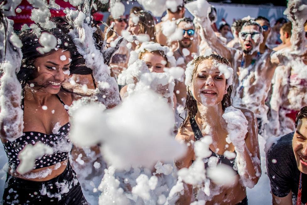 Někteří návštěvníci si myslí, že drogy k festivalům patří. Na snímku festival Sziget 2015.