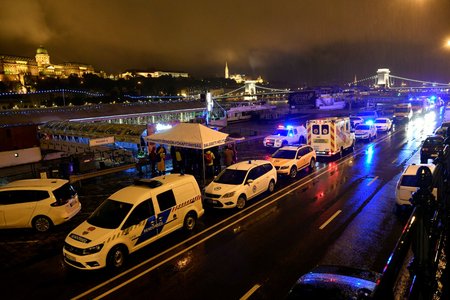 V Budapešti se potopila vyhlídková loď s turisty. Zemřelo nejméně 7 lidí, dalších 19 se pohřešuje.