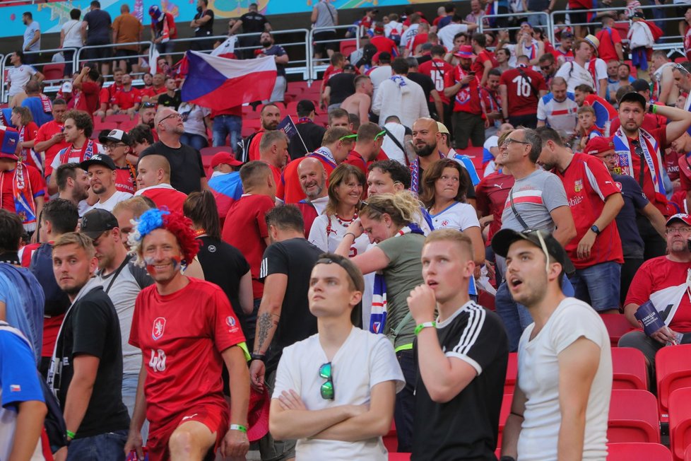 Češi na zápasu české reprezentace proti Nizozemí v Maďarsku
