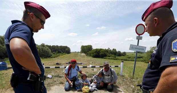 Maďarsku došla s imigranty trpělivost. Schválilo „kladivo“ na uprchlíky