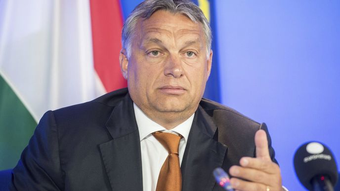 Viktor Orbán se ptát občanů nepotřebuje.