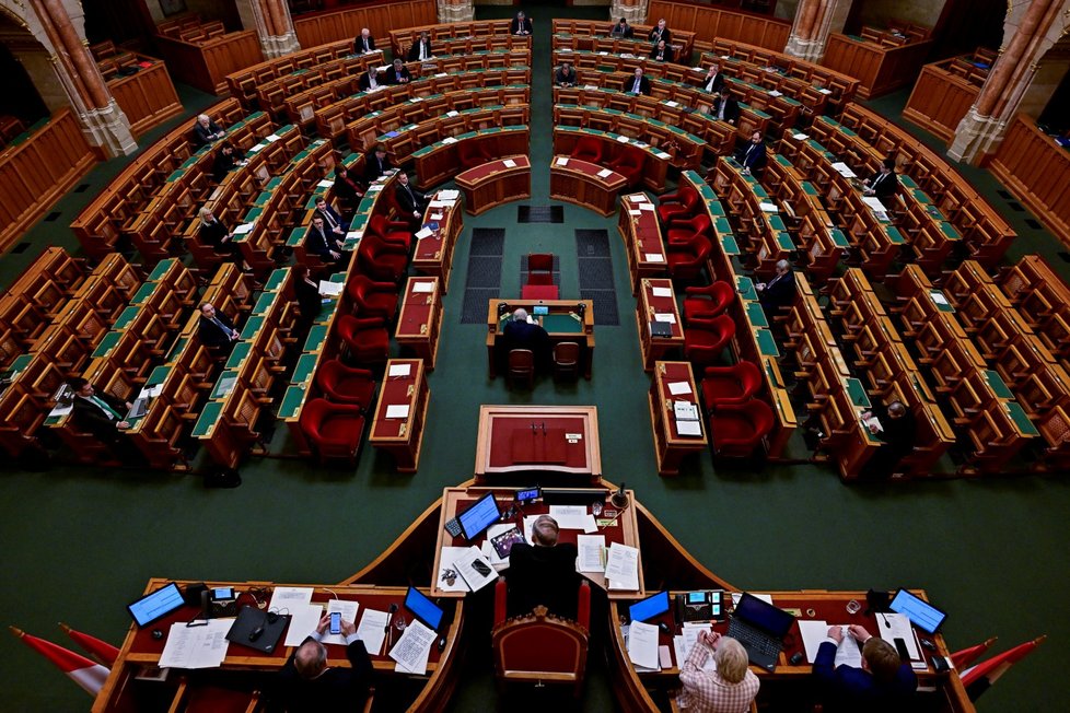 Maďarský parlament ratifikoval přistoupení Finska k NATO pouhé tři dny před tureckým