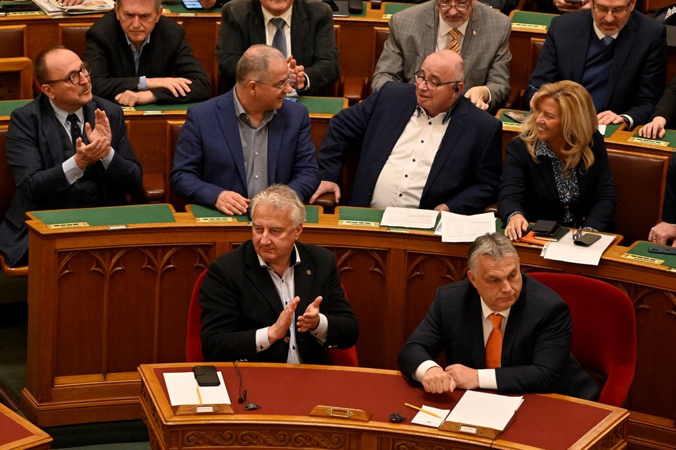 Maďarský parlament ratifikoval přistoupení Finska k NATO