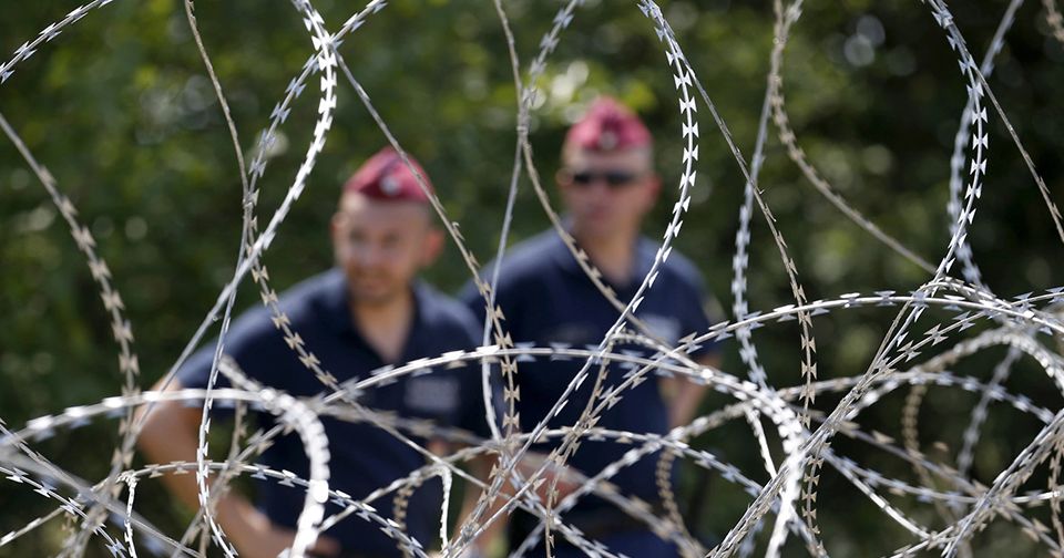 Maďarsko se brání uprchlíkům: Postaví další plot