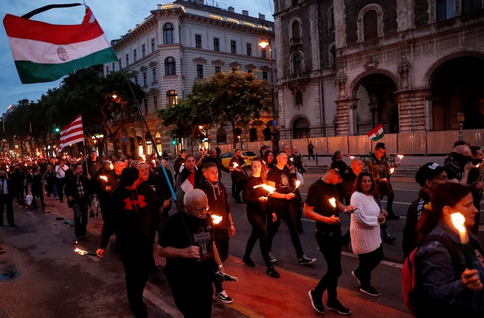 Maďaři si připomínají 100. výročí Trianonu (8. 6. 2020).