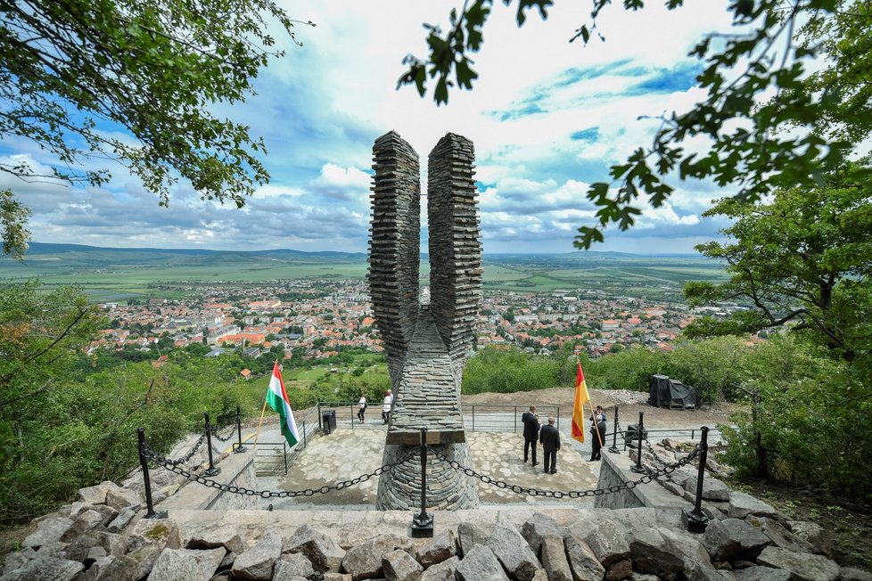 Maďaři si připomínají 100. výročí Trianonu (8. 6. 2020).
