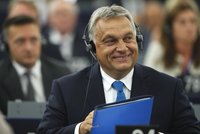 Orbána v Bruselu grilovali kvůli rasismu a korupci. Maďarský premiér výtky smetl
