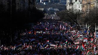 Orbánův projev: Vidíte to, Ukrajinci? Naše peníze nedostanete. Glosovali jsme živě Orbánův projev: Vidíte to, Ukrajinci? Naše peníze nedostanete. Glosovali jsme živě