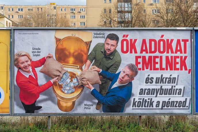 Vláda se snaží Pétera Magyara očernit spojením s Bruselem a Ukrajinou. Vláda se snaží Pétera Magyara očernit spojením s Bruselem a Ukrajinou.