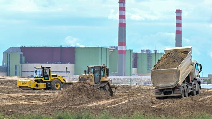 Maďarsko trvá na rozšíření jaderné elektrárny Paks za pomocí Ruska.