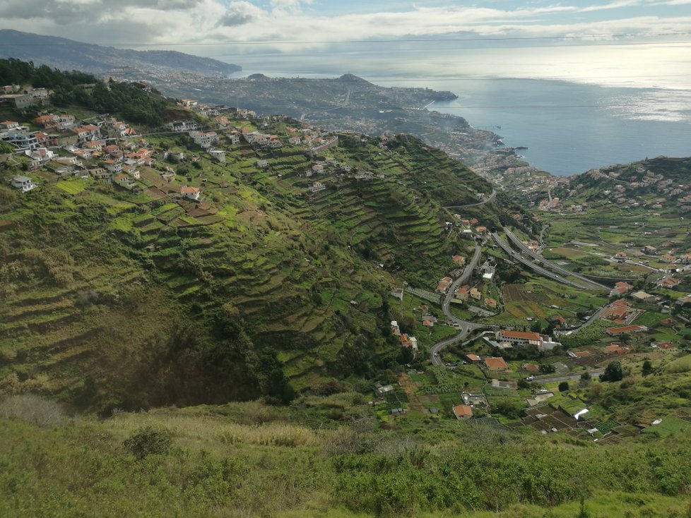 Pro ty, kdo holdují pěší turistice,  mají rádi i kratší procházky a hlavně přírodní krásy, je Madeira ideálním místem.