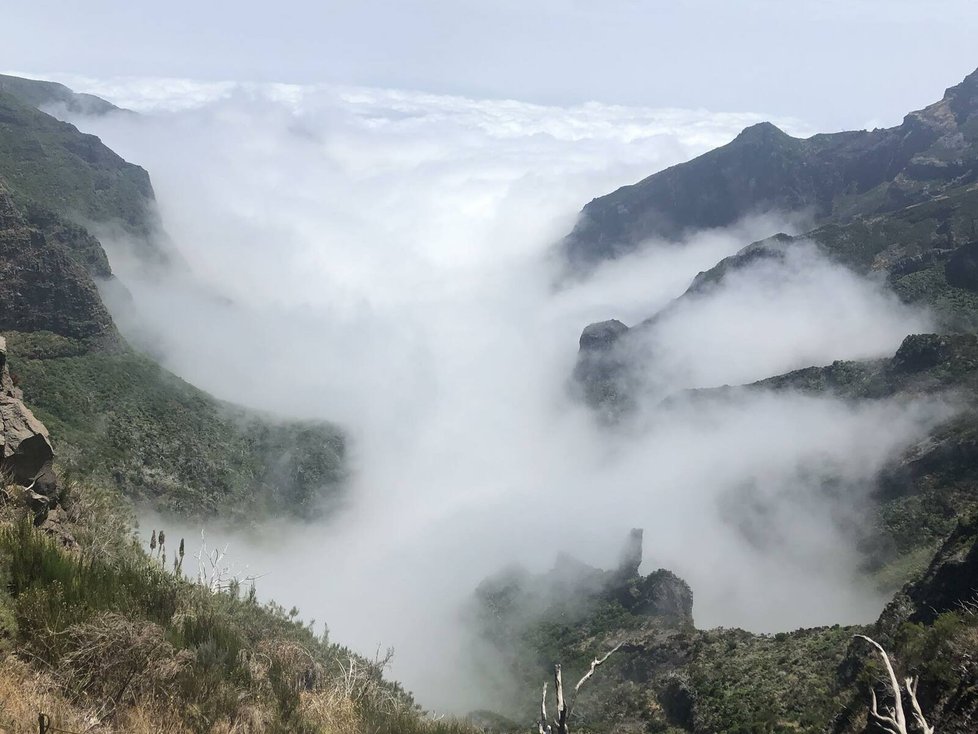 Cesta na nejvyšší hory Madeiry Pico Ruivo.