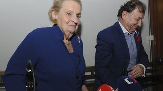 Madeleine Albrightová v Praze o Trumpovi: Máme nenávidět všechny kromě bílých mužů Madeleine Albrightová v Praze o Trumpovi: Máme nenávidět všechny kromě bílých mužů