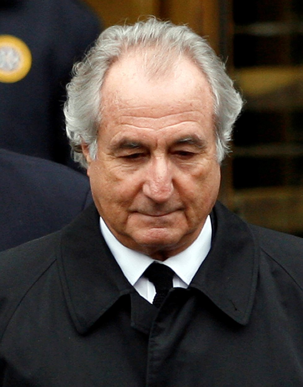Zemřel Bernie Madoff, autor největšího finančního podvodu v historii USA.