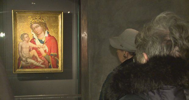 Řada návštěvníků Diecézního muzea se u obrazu i modlí.