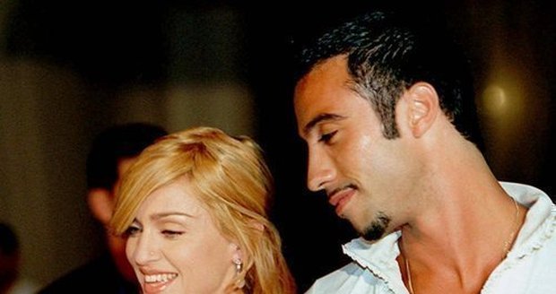 Madonna a Carlos Leon