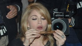 Madonna jí ráda, ale sama si nic neuvaří. Buď řekne svému kuchaři, nebo jde do restaurace.