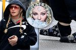 Co je to za strašidlo? Madonna vyrazila do ulic Los Angeles v šíleném outfitu!