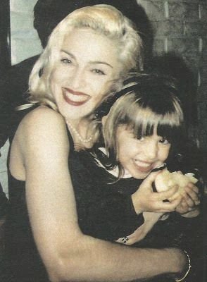 Malá Lourdes s maminkou Madonnou.