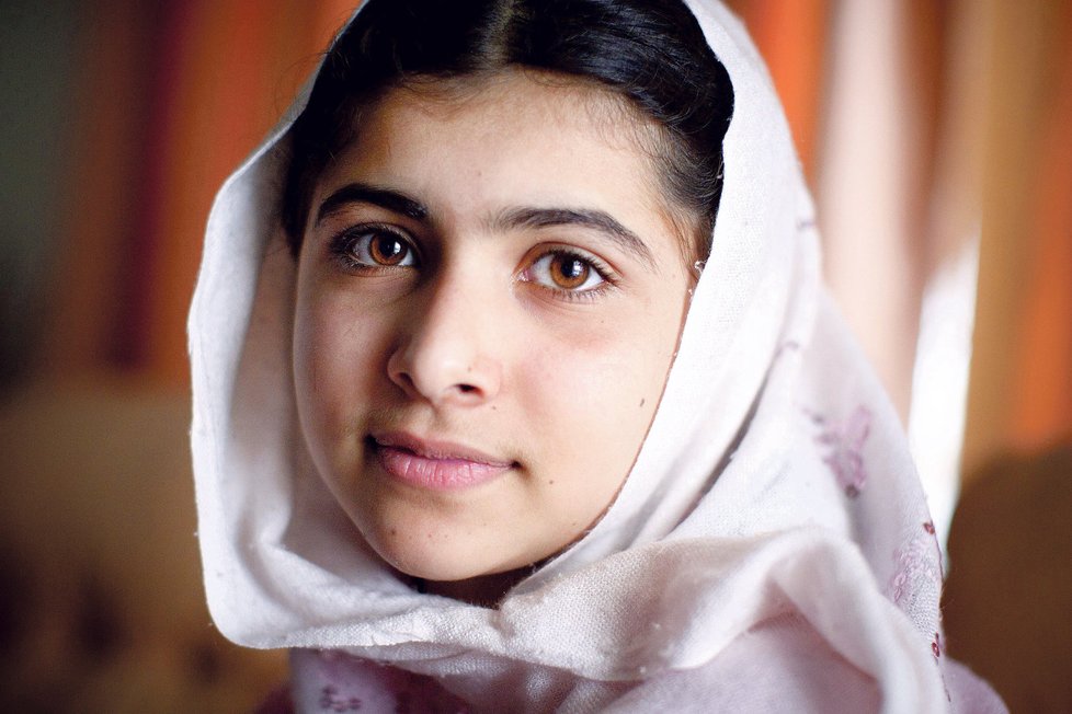 Malalu postřelili členové Tálibánu na cestě do školy.