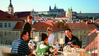 V Česku se letos ubytovalo výrazně více turistů