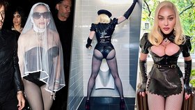 Zase ta Madonna (63)! Na cenách MTV vyšpulila pevný zadek a ňadra v koženém korzetu