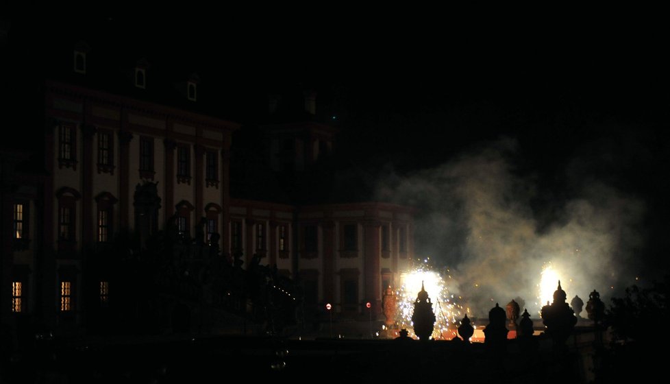 Madonna oslavila na Trojském zámku narozeniny syna Rocca ohňostrojem.