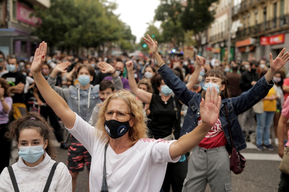 Koronavirus ve Španělsku: Lidé protestují kvůli současným opatřením a kvůli stavu ekonomiky (20. 9. 2020)