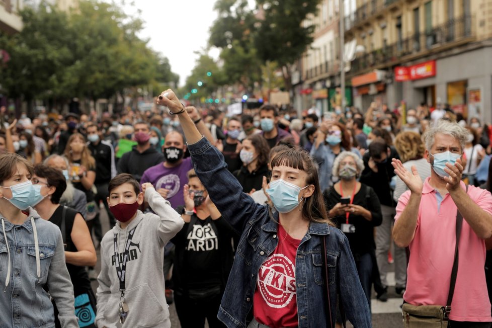 Koronavirus ve Španělsku: Lidé protestují kvůli současným opatřením a kvůli stavu ekonomiky (20. 9. 2020)