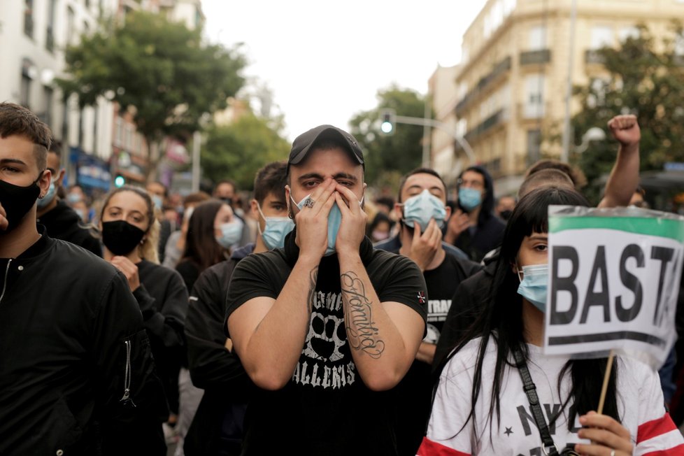 Koronavirus ve Španělsku: Lidé protestují kvůli současným opatřením a kvůli stavu ekonomiky (20. 9. 2020)