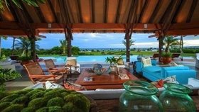 Užíval si v karibské vile, zatímco jeho lid hladověl.