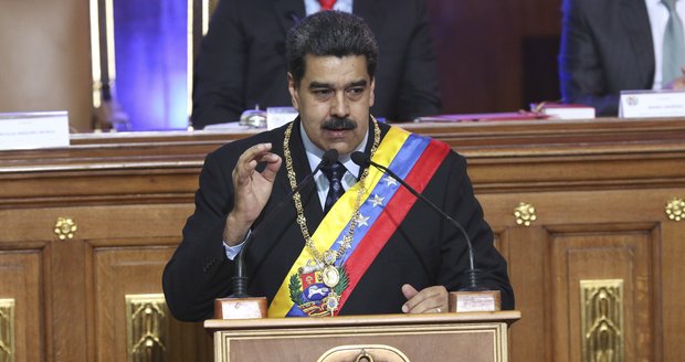 Uspořádejte svobodné volby, vyzvala EU Venezuelu. Maduro vykázal americké diplomaty