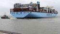 Dánský kontejnerový přepravce Maersk opouští lodě poháněnéi pouze fosilními palivy.