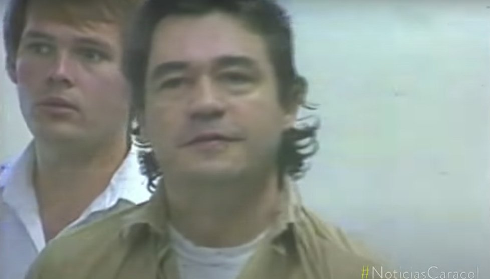 Carlos Lehder se stal z obávaného mafiána nemocným německým důchodcem. Snímek ze zatčení v roce 1987.