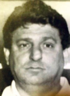 Frank DeCicco (†1986) – druhý muž rodiny Gambinů, zavražděn výbuchem bomby nastražené v autě.